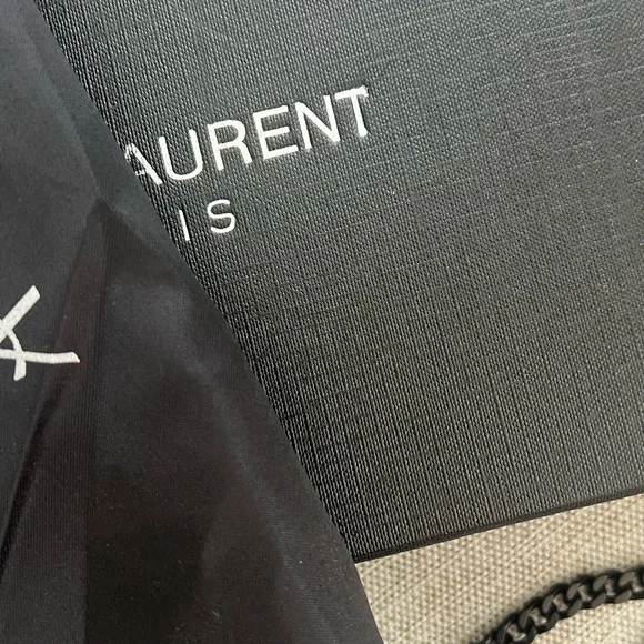 Black Quilted clutch Chain Bag - Picture 15 of 16